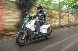 Keeway EZI Hypevolt-R: 3 reasons to buy and 2 reasons to skip it