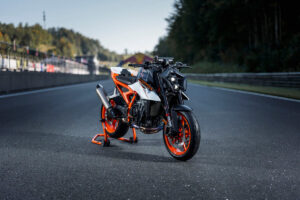 KTM 990 Duke R Image gallery