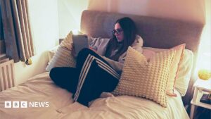Fresh bedsheets and dusk walks: Expert tips for sleep-deprived freshers