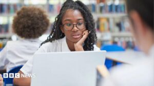 Schools not ready for AI and 'crying out' for government guidance, report warns
