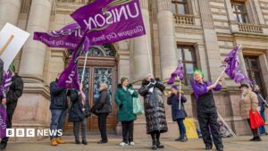 Glasgow City Council pauses plan to fire and rehire 23,000 staff