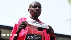 'Rock, paper, scissors' decides order of London Marathon races
