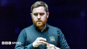 Jones stuns Trump to set up final against Selby