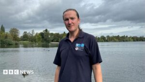Hot summer helps group clear 'buckets' of lake litter