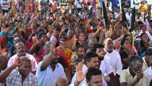 Hundreds of fishermen protest against Secretariat proposal at Foreshore Estate