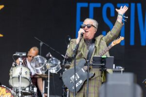 Squeeze Cancel Virginia Concert After Man Crushed to Death by Tour Bus
