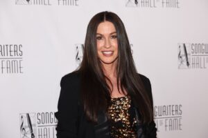 Alanis Morissette Sues Former Tour Manager Over Alleged “Calculated Blackmail Campaign”