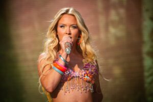 Zara Larsson Slams Trump White House for Using ‘Midnight Sun’ in ICE Video: ‘So Dehumanizing’