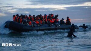 UK-France 'one in, one out' migrant scheme scrapped