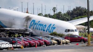 Five killed in Miami plane crash were in two vehicles on ground, investigators say