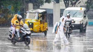 குடையெல்லாம் பத்தாது.. பேய் மழை வெளுக்கப் போகுது! அதுவும் ‘இந்த’ மாவட்டங்கள் ரொம்ப கவனம் மக்களே!