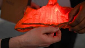 Harvard scientists turn knitting into shape-shifting smart fabric