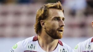 Wigan and Wakefield face off for Super League Grand Final spot LIVE!