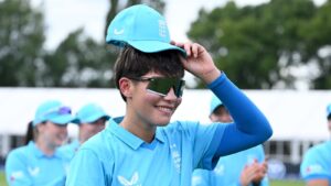 All right for Wong as England seamer 'keeps things simple'