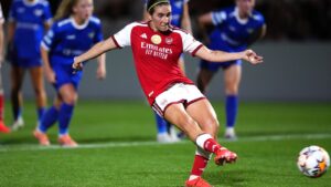 Arsenal penalty clinches late win in WCL; Man City rescue draw at Bayern
