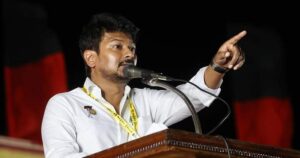 "2 நாள்களில் 9 கொலைகள்; முதல்வர் 'மிக்சர்' சாப்பிடாமல் சட்டம் ஒழுங்கை நிலைநாட்ட வேண்டும்" – உதயநிதி