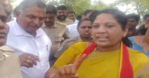 தாராபுரம்: `விருப்பப்பட்டவர்கள் விசில் சின்னத்திற்கு வாக்களியுங்கள்..!' – ஆவேசமான நிர்வாகிகள்!