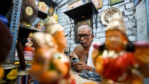 Giving old Golu dolls a new coat of paint