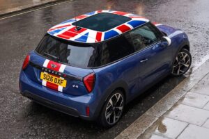 Mini opens pre-bookings of Cooper Oxford Edition