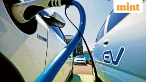 Mint Quick Edit | Electrifying Indian traffic: battery powered vehicles are racing up sales charts