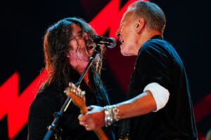 See Bruce Springsteen Cover Neil Young With Dave Grohl at Power to the People Fest