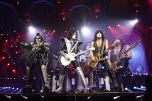 Kiss Take Their Curtain Call in New ‘End of the Road’ Doc Trailer