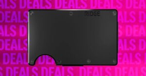 Go Minimal—the Ridge Wallet is 20 Percent Off Right Now