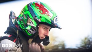 Solberg piles pressure on Evans in WRC title race