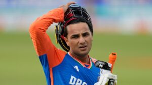 IND vs WI: சூர்யகுமாரை முந்தத் துடிக்கும் அபிஷேக் சர்மா.. வெறும் 33 ரன்கள் எடுத்தால் புதிய உலக சாதனை