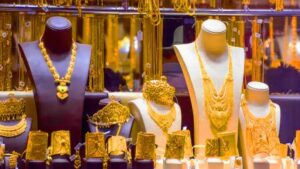 Gold Price: அடித்து ஆடப்போகும் தங்கம்.. தீபாவளிக்குள் நடக்கும் முக்கிய மாற்றம்!