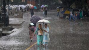 Heavy Rain: ஆரம்பித்தது மழை! தமிழகத்தில் இன்று முதல் 3 நாட்களுக்கு கனமழை விடாது.. சென்னையிலும் கொட்டும்! ஐஎம்டி