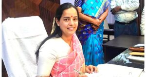 மருத்துவப் படிப்பு டு குடிமைப் பணி; தென்காசியின் முதல் பெண் ஆட்சியர் – யாரிந்த மோனிகா ராணா ஐ.ஏ.எஸ்?